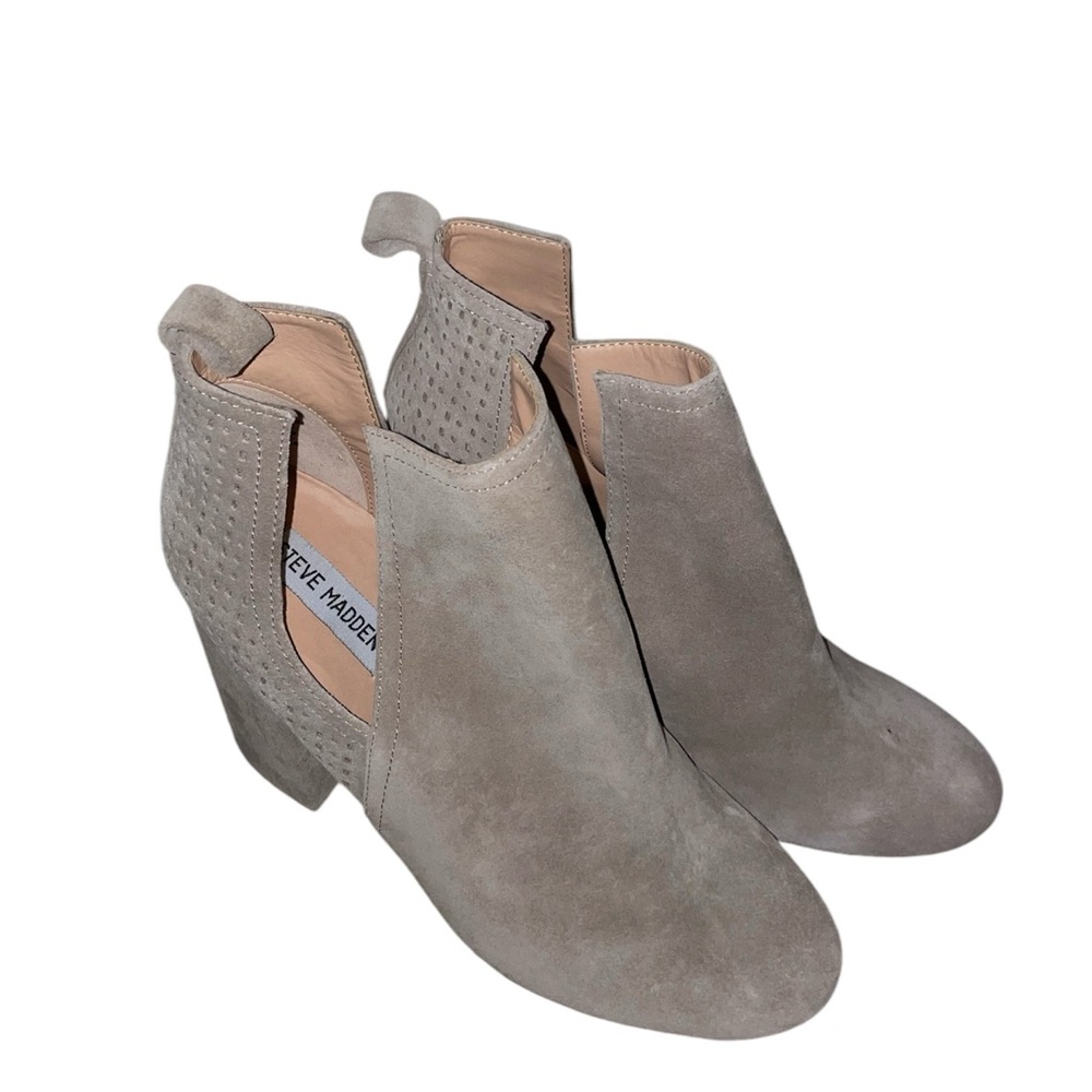 Steve Madden Nomad Taupe Suede - Picture 8 of 8